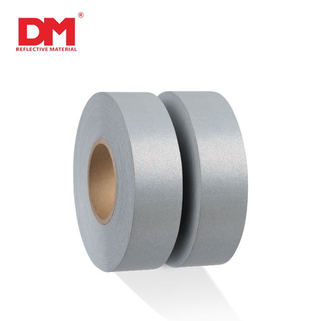 DM 6620 Gümüş Polyesterli  Endüstriyel Yıkamalı Reflektör Kumaş (500 cd/lüx)