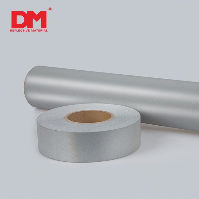 DM 6102 Polyester Silver Reflective Fabric (500 cd/lux)